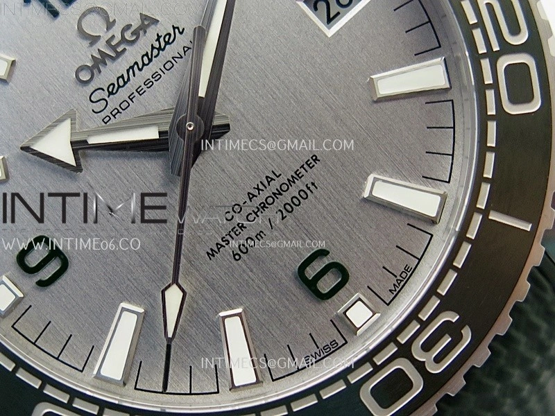Planet Ocean 600M 43.5mm Green Ceramic Bezel SS VSF 1:1 Best Edition Silver Dial on Green Rubber Strap A8900